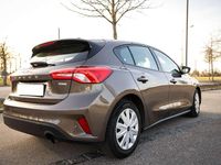 Gebraucht Ford Focus Trend 125 PS (91 kW) 2018 Braun Limousine