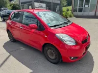 Gebraucht Toyota Yaris 99 PS (72 kW) 2013 Rot Kleinwagen