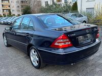 Gebraucht Mercedes C200 163 PS (119 kW) 2003 Blau Limousine