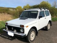 Gebraucht Lada niva 82 PS (60 kW) 2010 Weiß SUV