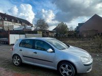 Gebraucht VW Golf V 75 PS (55 kW) 2005 Grau Kleinwagen