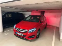 Gebraucht Mercedes B220 184 PS (135 kW) 2017 Rot Van / Kleinbus
