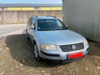 Gebraucht VW Passat 150 PS (110 kW) 2001 Blau Kombi