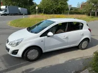 Gebraucht Opel Corsa 75 PS (55 kW) 2013 Weiß Kleinwagen