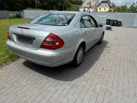Gebraucht Mercedes E220 150 PS (110 kW) 2004 Silber Limousine