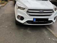Gebraucht Ford Kuga Trend 120 PS (88 kW) 2019 Weiß SUV