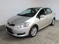 Gebraucht Toyota Auris Life 101 PS (74 kW) 2009 Silber Kleinwagen