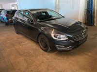 Gebraucht Volvo V60 Summum 190 PS (139 kW) 2017 Grau Kombi
