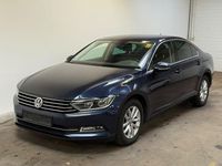 Gebraucht VW Passat Comfortline 150 PS (110 kW) 2016 Blau Limousine