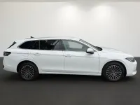 Gebraucht VW Passat Elegance 150 PS (110 kW) 2025 Weiß Kombi