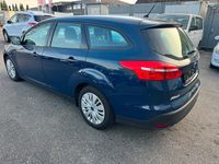 Gebraucht Ford Focus Trend 116 PS (85 kW) 2015 Blau Kombi