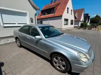 Gebraucht Mercedes E220 150 PS (110 kW) 2003 Silber Limousine