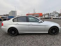 Gebraucht BMW 320 150 PS (110 kW) 2005 Silber Limousine