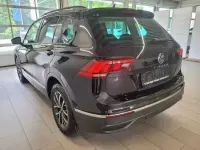 Gebraucht VW Tiguan Life 150 PS (110 kW) 2023 Schwarz SUV