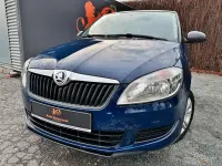 Używany Skoda Fabia 60 KM (44 kW) 2015 Niebieski Sedan/Limuzyna