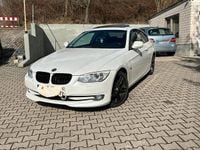 Gebraucht BMW 330 245 PS (180 kW) 2012 Weiß Coupé