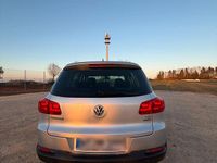 Gebraucht VW Tiguan 122 PS (89 kW) 2012 Silber SUV