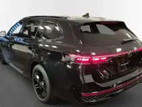 Gebraucht VW Passat R-line 150 PS (110 kW) 2024 Grenadillschwarz metallic Kombi