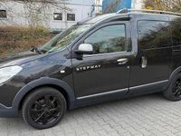 Gebraucht Dacia Dokker Stepway 116 PS (85 kW) 2018 Schwarz Van / Kleinbus