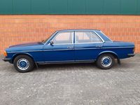 Gebraucht Mercedes 240 72 PS (52 kW) 1982 Surfblau Limousine