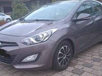 Gebraucht Hyundai i30 99 PS (72 kW) 2014 Braun Kombi