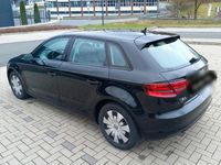 Gebraucht Audi A3 Attraction 105 PS (77 kW) 2013 Schwarz Limousine
