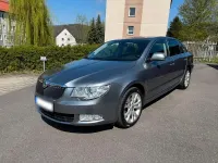 Używany Skoda Superb 160 KM (117 kW) 2012 Szary Sedan/Limuzyna