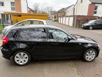 Gebraucht BMW 116 122 PS (89 kW) 2010 Schwarz Kleinwagen