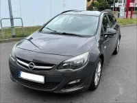 Gebraucht Opel Astra 140 PS (102 kW) 2013 Grau Kombi