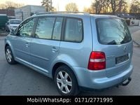 Gebraucht VW Touran 140 PS (102 kW) 2006 Blau Van / Kleinbus