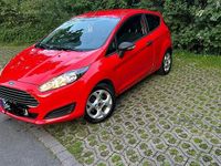 Gebraucht Ford Fiesta 69 PS (50 kW) 2015 Rot Kleinwagen