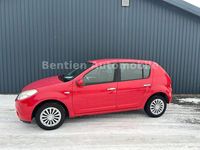 Gebraucht Dacia Sandero Lauréate 75 PS (55 kW) 2009 Rot Limousine
