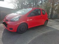 Gebraucht Toyota Aygo 68 PS (50 kW) 2007 Rot Kleinwagen