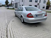 Używany Mercedes E280 190 KM (139 kW) 2007 Szary Sedan/Limuzyna