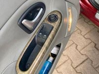 Gebraucht Renault Clio II Initiale 72 PS (52 kW) 2003 Rot Kleinwagen