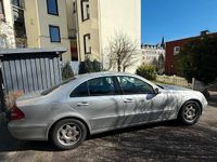 Gebraucht Mercedes E220 2002 Silber Limousine
