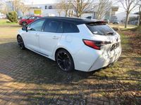 Gebraucht Toyota Corolla Hybrid Sport 152 PS (111 kW) 2021 White pearl cs / black mica Kombi