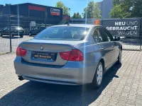 Gebraucht BMW 320 184 PS (135 kW) 2010 Grau Limousine