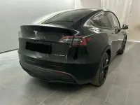 Gebraucht Tesla Model Y 378 kW (514 PS) 2023 Sonderlackierung schwarz SUV