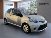 Gebraucht Toyota Aygo Basis 68 PS (50 kW) 2014 Silber Kleinwagen