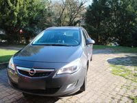 Gebraucht Opel Astra 110 PS (80 kW) 2012 Grau Kombi