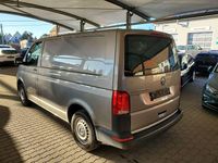 Gebraucht VW Transporter 90 PS (66 kW) 2020 Mojave beige metallic Van