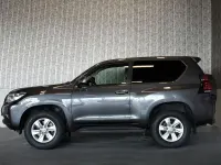 Gebraucht Toyota Land Cruiser 177 PS (130 kW) 2020 Grau SUV