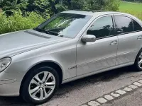 Gebraucht Mercedes E240 Elegance 177 PS (130 kW) 2003 Silber Limousine