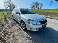 Gebraucht Skoda Octavia 105 PS (77 kW) 2011 Silber Kombi