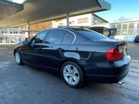Gebraucht BMW 325 218 PS (160 kW) 2008 Schwarz Limousine