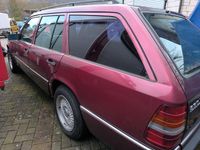 Gebraucht Mercedes E230 132 PS (97 kW) 1991 Rot Kombi