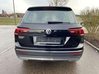 Gebraucht VW Tiguan Active 150 PS (110 kW) 2021 Deep black perleffekt SUV
