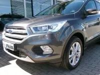 Gebraucht Ford Kuga Titanium 179 PS (131 kW) 2019 Magneticgrau (metallic) SUV