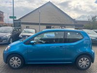 Gebraucht VW up! move up! 60 PS (44 kW) 2018 Costa azul metallic Kleinwagen